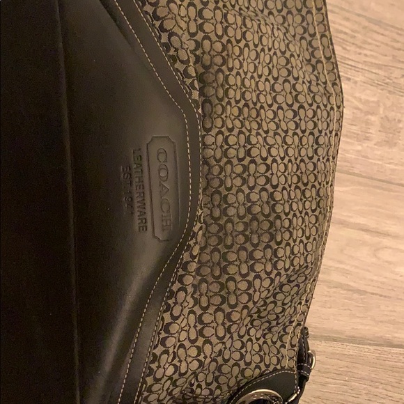 Cute coach purse with matching wallet - Picture 5 of 9